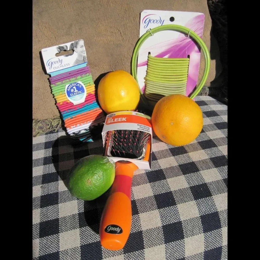 Citrus Twist Hair Accessory Set So Sleek Hair Brush Elastic Ponytailer Bands